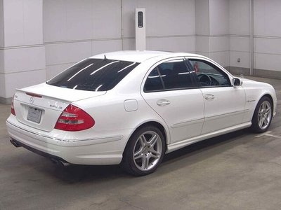 MERCEDES-BENZ E-CLASS AMG - 5