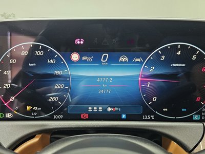 MERCEDES-BENZ E-CLASS - 8