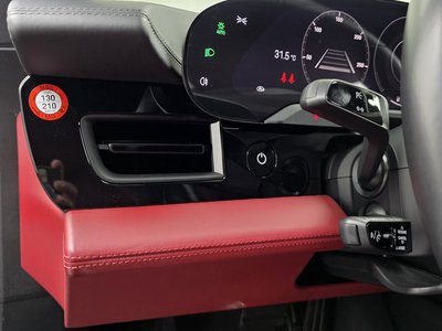 صورة مصغرة 31 لـ 2023 Porsche TAYCAN