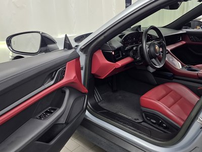 صورة مصغرة 13 لـ 2023 Porsche TAYCAN