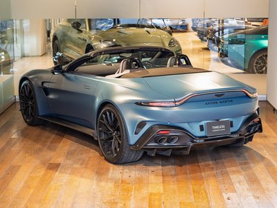 ASTON MARTIN V8 VANTAGE ROADSTER - 10