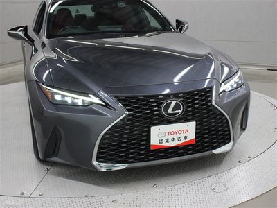 LEXUS IS - 4