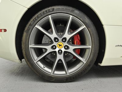 FERRARI CALIFORNIA - 6
