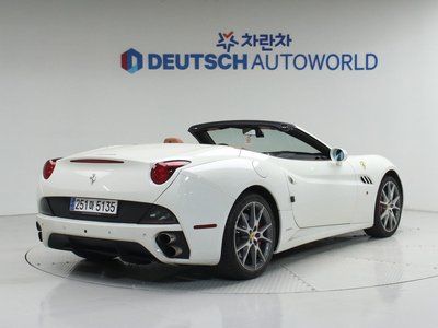 FERRARI CALIFORNIA - 5