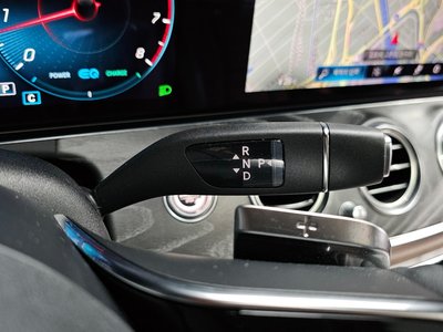 MERCEDES-BENZ E-CLASS - 9