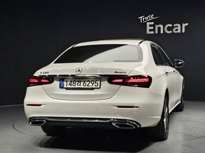 MERCEDES-BENZ E-CLASS - 3