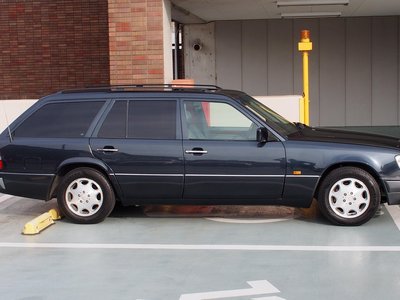 MERCEDES-BENZ E-CLASS WAGON - 5