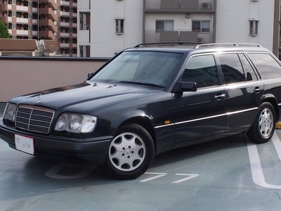 MERCEDES-BENZ E-CLASS WAGON - 9
