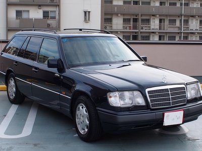 MERCEDES-BENZ E-CLASS WAGON - 3