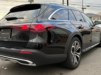 MERCEDES-BENZ E-CLASS - 6