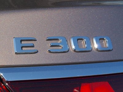 MERCEDES-BENZ E-CLASS - 9