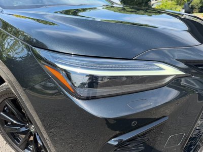 2023 Lexus NX — миниатюра 13