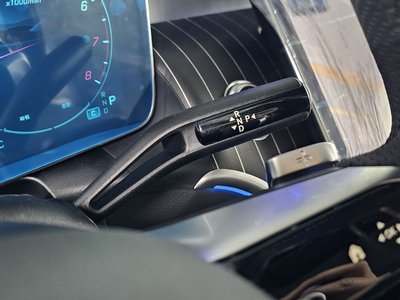 MERCEDES-BENZ GLC - 9