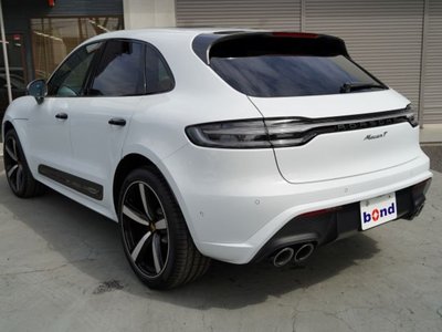 PORSCHE MACAN - 4