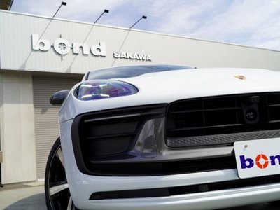 PORSCHE MACAN - 9
