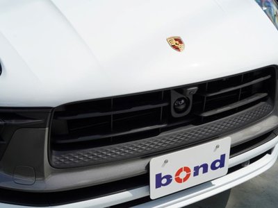 PORSCHE MACAN - 10