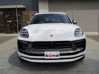 PORSCHE MACAN - 2