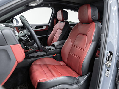 صورة 10 لـ 2023 Porsche CAYENNE