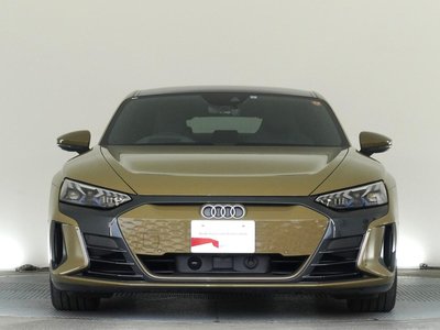 AUDI E-TRON GT QUATTRO - 8