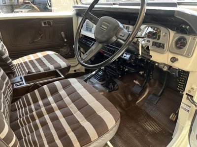 TOYOTA LAND CRUISER - 10