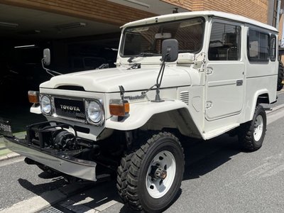 TOYOTA LAND CRUISER - 2