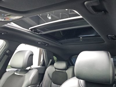 2022 Genesis GV70 — миниатюра 25