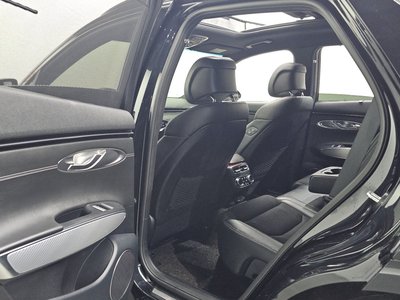 2022 Genesis GV70 — миниатюра 17