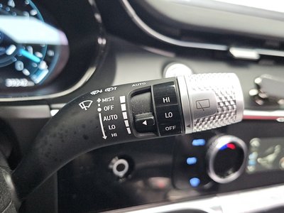 2022 Genesis GV70 — миниатюра 29