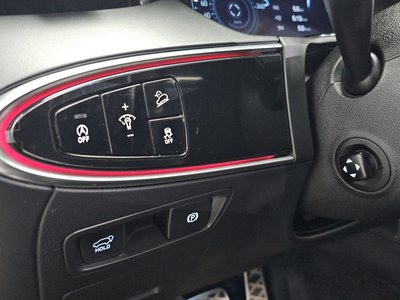 2022 Genesis GV70 — миниатюра 19