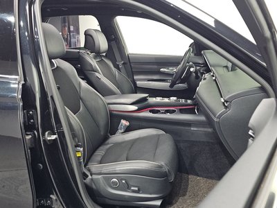 2022 Genesis GV70 — миниатюра 18