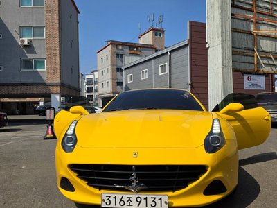 FERRARI CALIFORNIA - 7