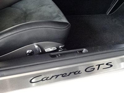 صورة مصغرة 25 لـ 2011 Porsche 911