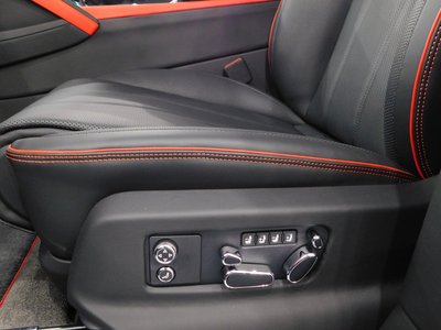 2025 Bentley BENTAYGA — миниатюра 38
