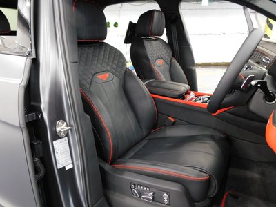 2025 Bentley BENTAYGA — миниатюра 30