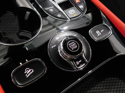 2025 Bentley BENTAYGA — миниатюра 15