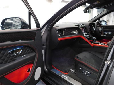 2025 Bentley BENTAYGA — миниатюра 33