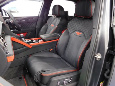 2025 Bentley BENTAYGA — миниатюра 37