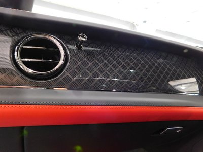 2025 Bentley BENTAYGA — миниатюра 36