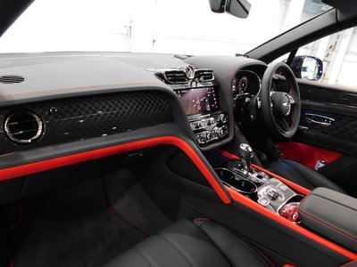 2025 Bentley BENTAYGA — миниатюра 35