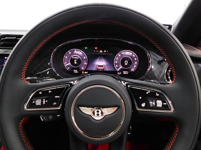 2025 Bentley BENTAYGA — миниатюра 19