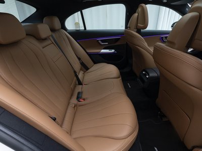 MERCEDES-BENZ E-CLASS - 10