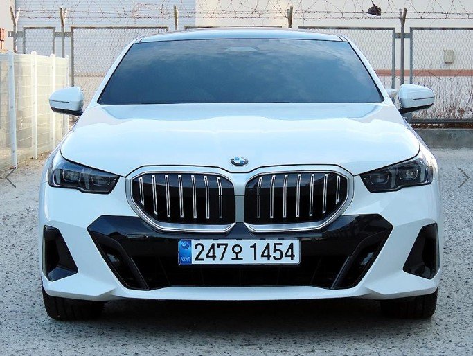 BMW 5 SERIES - View 1