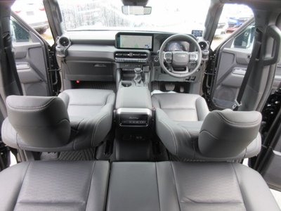 TOYOTA LAND CRUISER 250 - 7