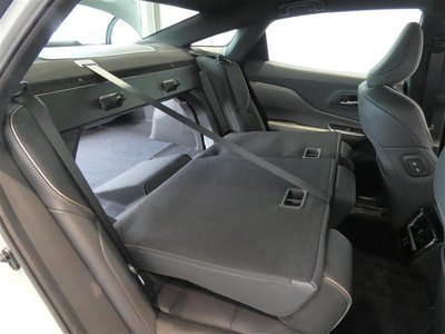 TOYOTA CROWN CROSSOVER - 7