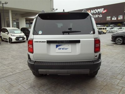 TOYOTA LAND CRUISER - 7