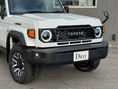 TOYOTA LAND CRUISER 70 - 6