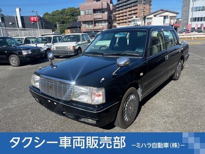 TOYOTA CROWN SEDAN