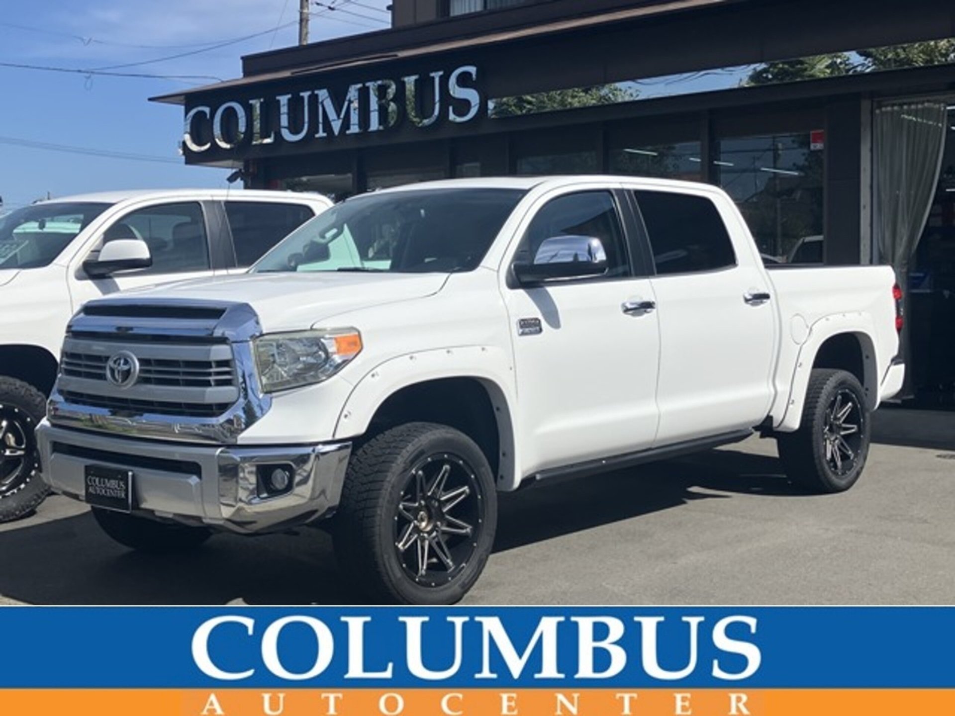 TOYOTA TUNDRA - View 1