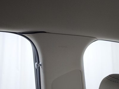 2022 Genesis GV70 — миниатюра 29