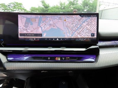 2025 BMW 5 SERIES 缩略图 13